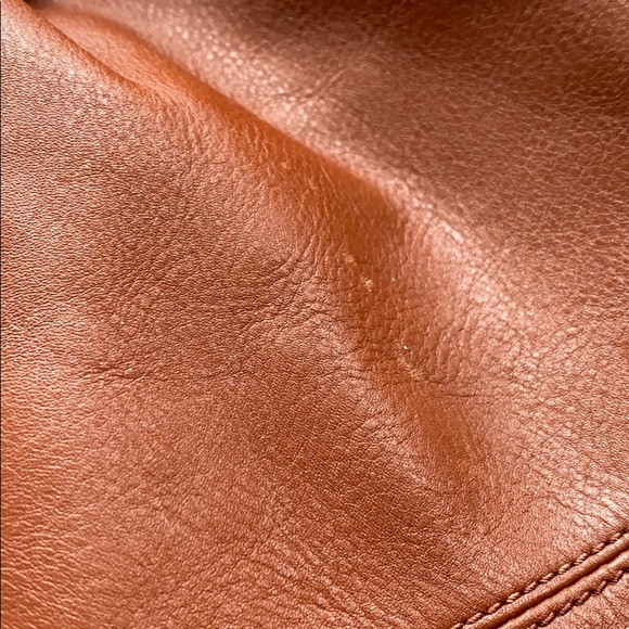 Vera Bradley Crossbody - Picture 5 of 9